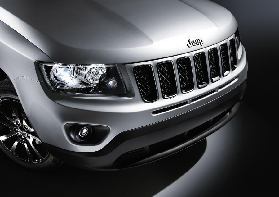  Jeep Compass Black 2012 года  (фото 3 из 3)